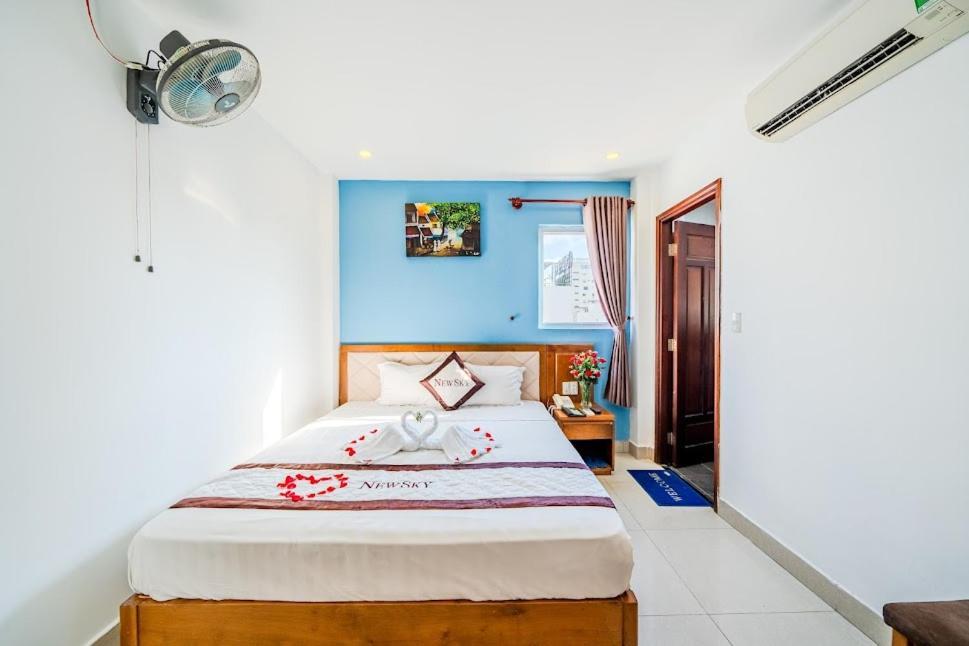 New Sky Hotel Da Nang Bagian luar foto