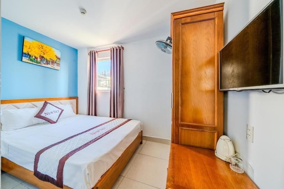 New Sky Hotel Da Nang Bagian luar foto