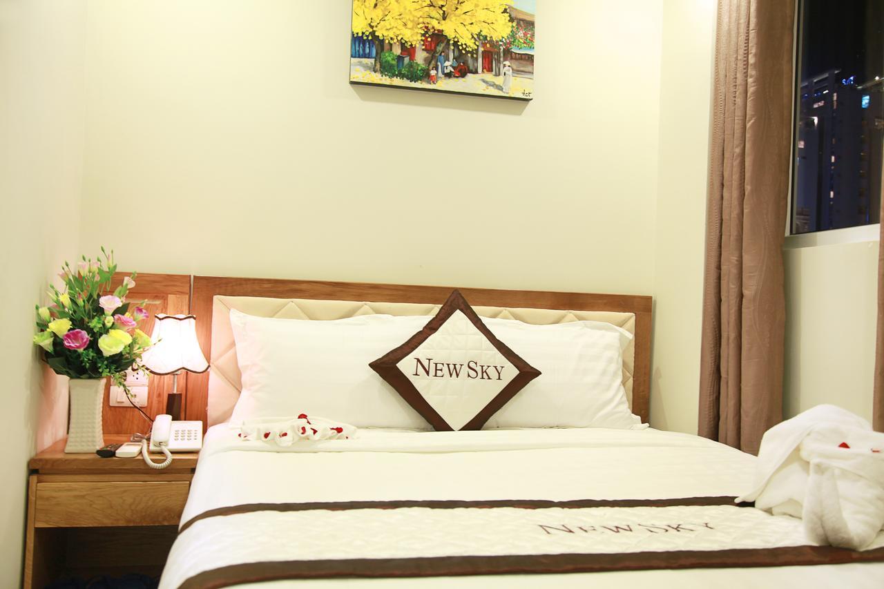 New Sky Hotel Da Nang Bagian luar foto