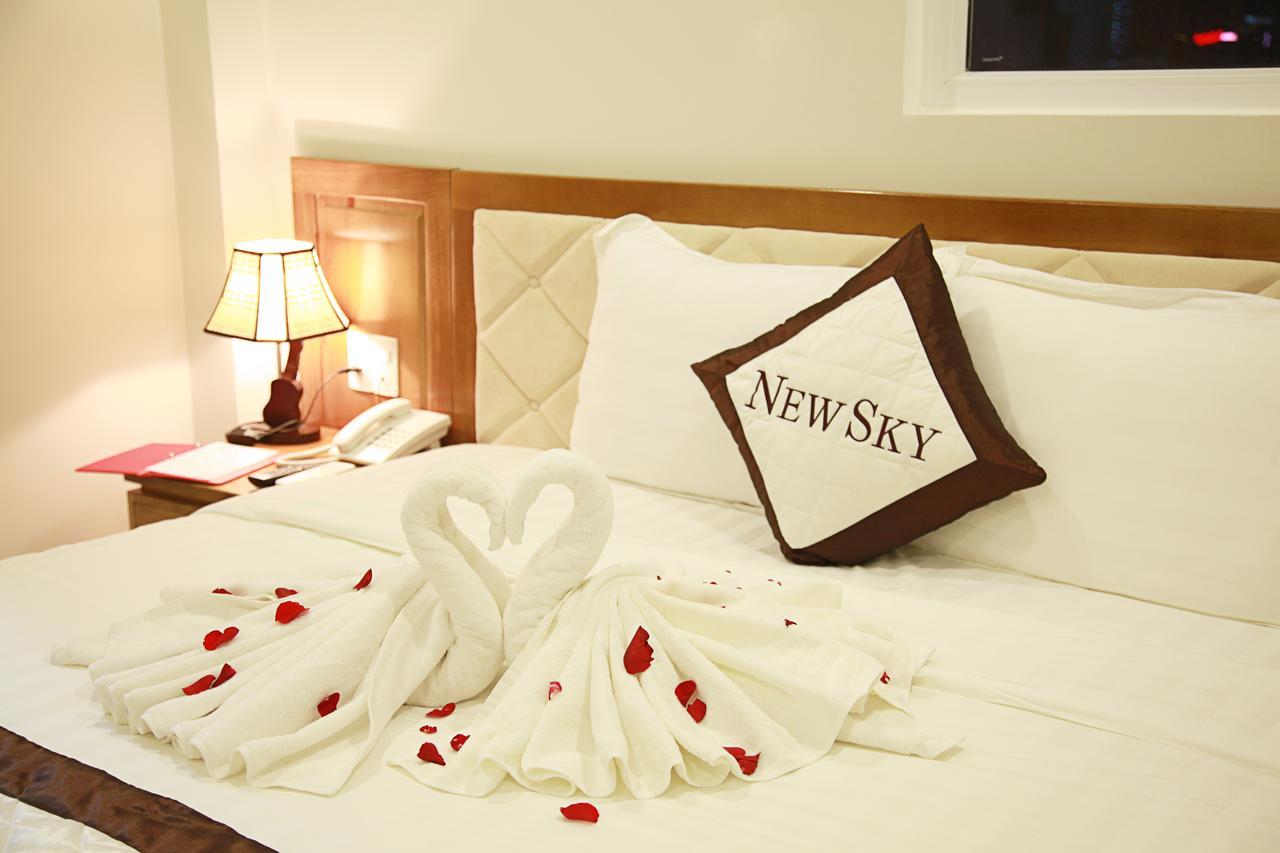 New Sky Hotel Da Nang Bagian luar foto