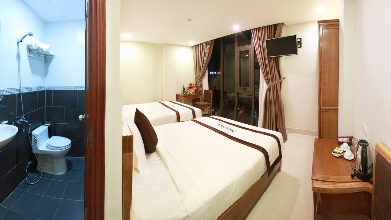 New Sky Hotel Da Nang Bagian luar foto