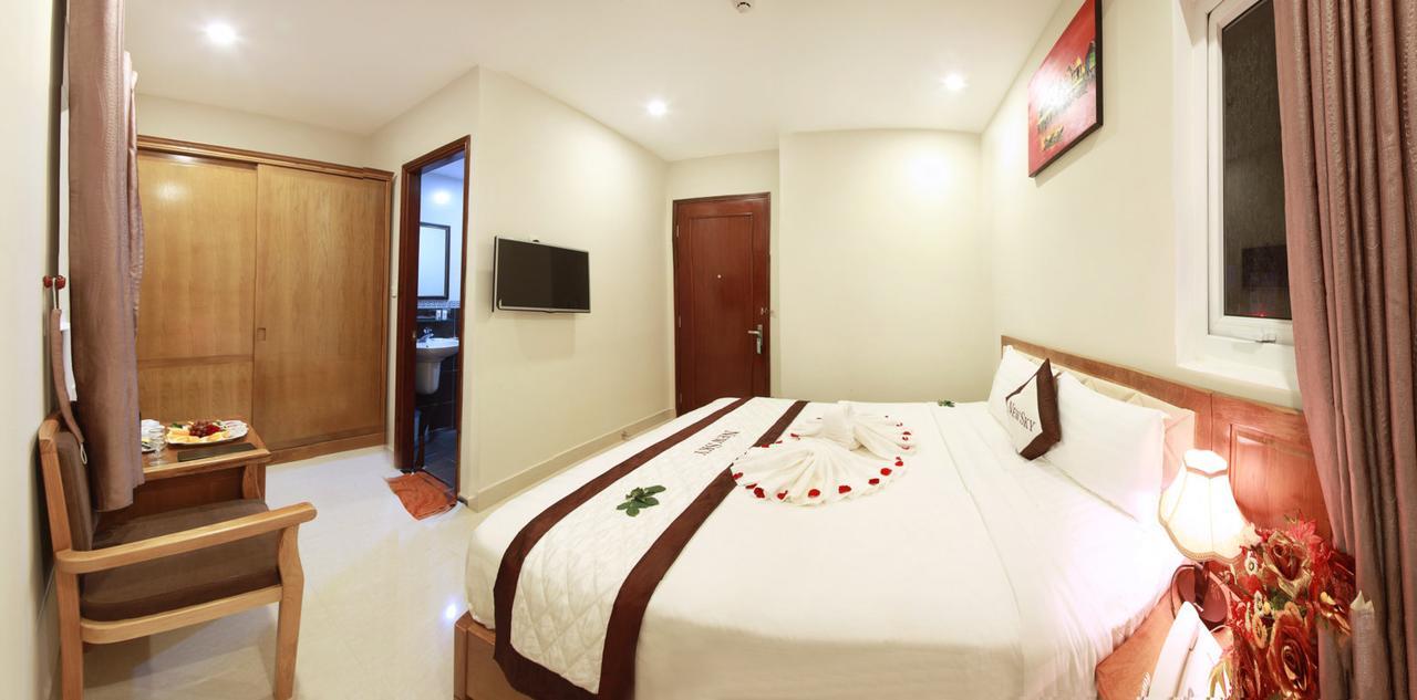 New Sky Hotel Da Nang Bagian luar foto