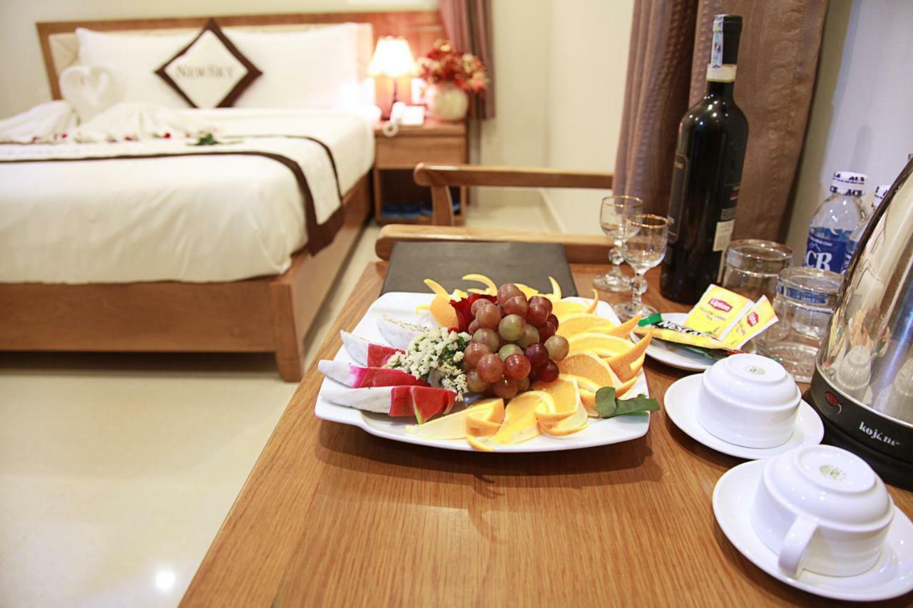 New Sky Hotel Da Nang Bagian luar foto